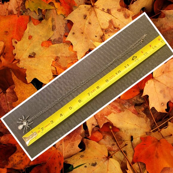 Gothic-Style Spider Necklace - Picture 4 of 5